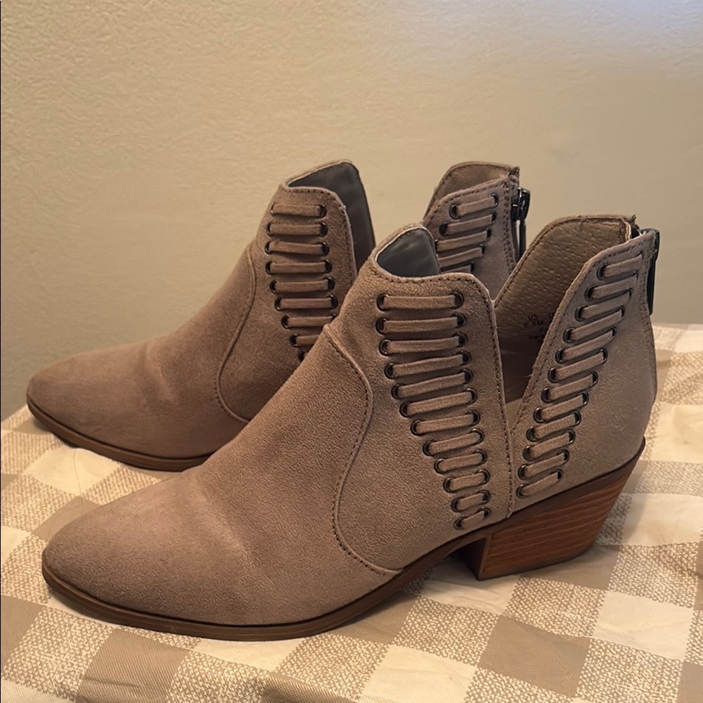 Carlos Santana Ankle Boots